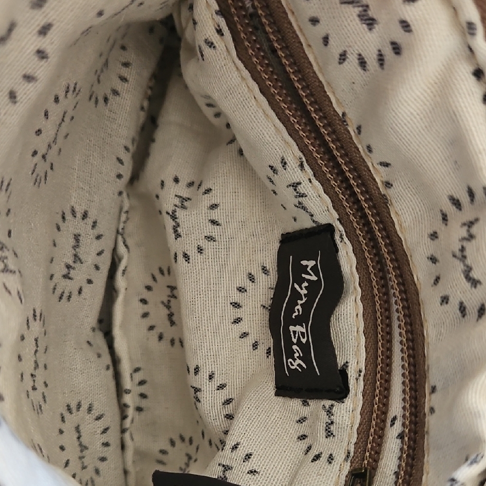 Vintage Style Tan and Brown Womens Crossbody Bag - Picture 3 of 5